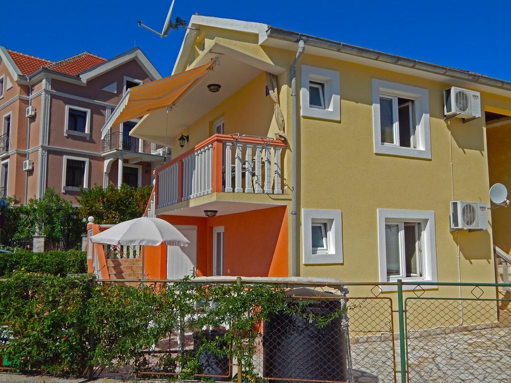 Apartmani Sindik Tivat Extérieur photo